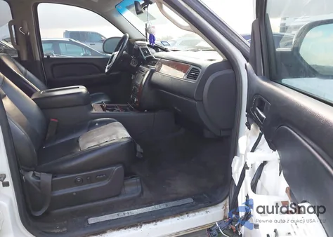 2013 Chevrolet Suburban 1500 Ltz из США, поврежденный, VIN 1GNSCKE05DR171498